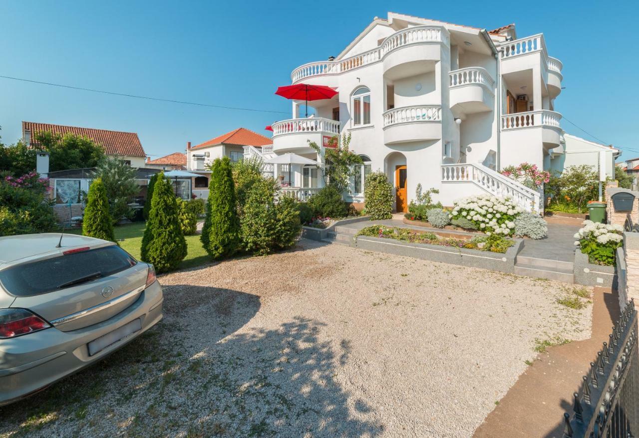 Apartments Lipic Vodice Exterior photo