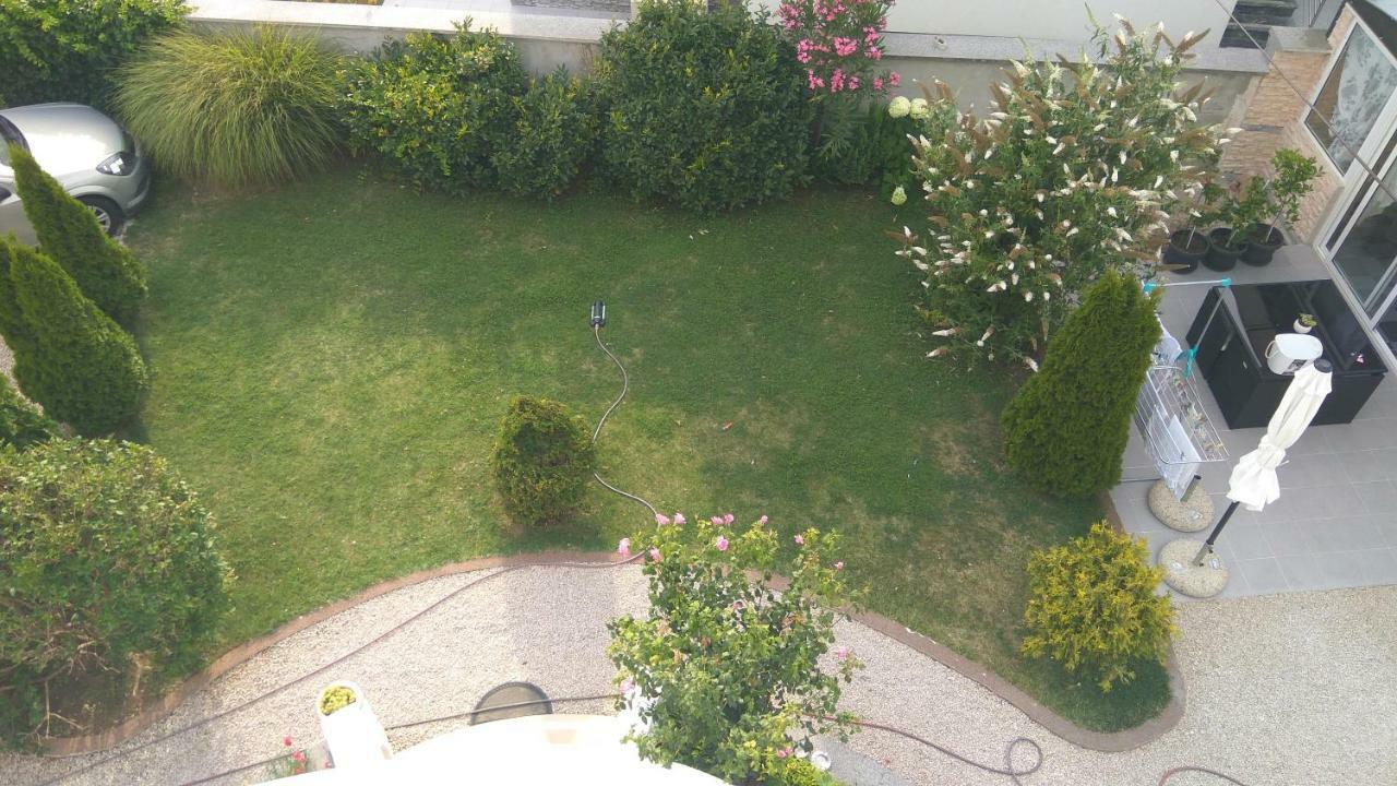 Apartments Lipic Vodice Exterior photo