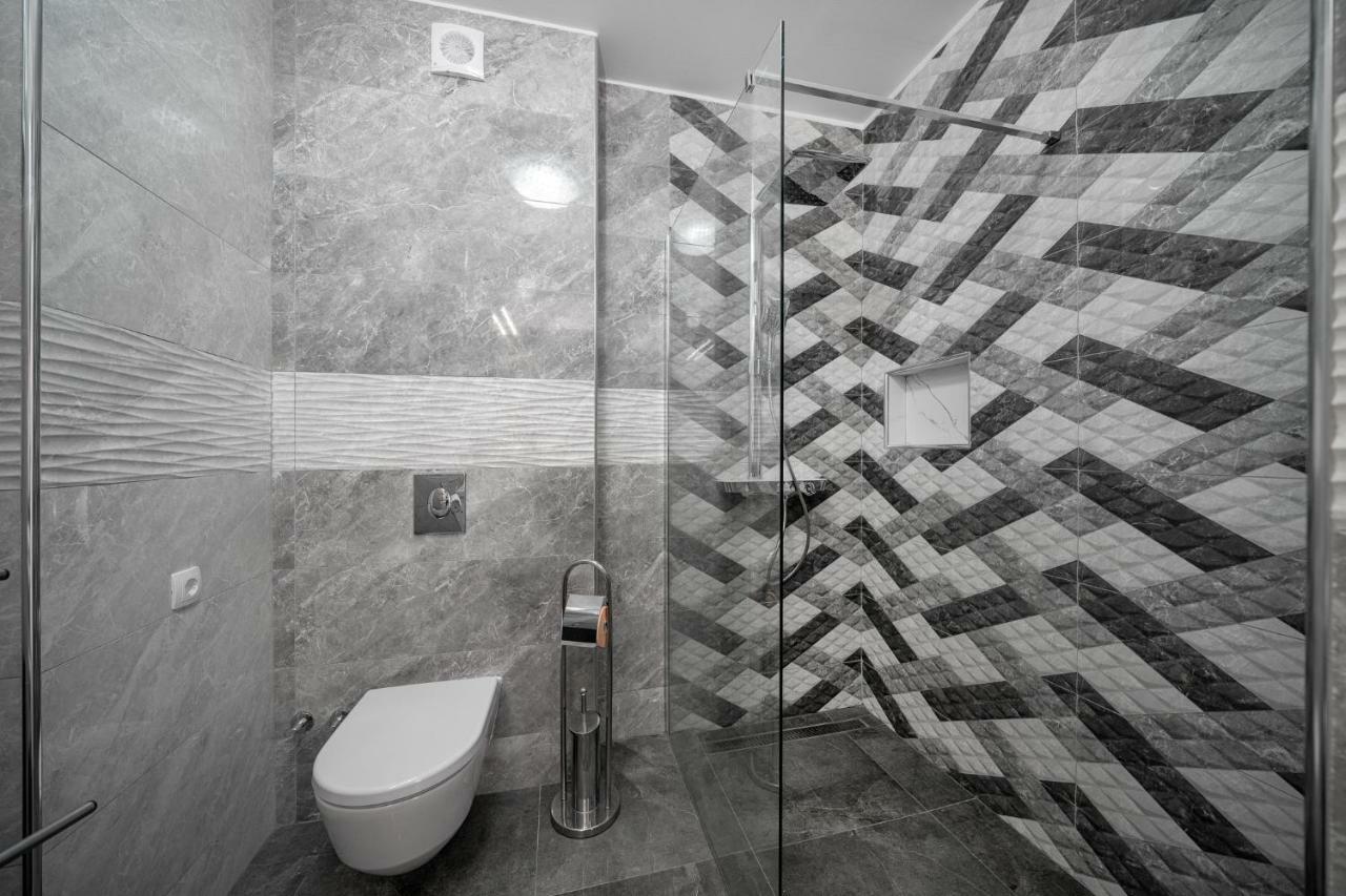 Apartments Lipic Vodice Exterior photo