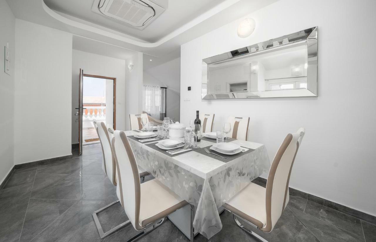 Apartments Lipic Vodice Exterior photo